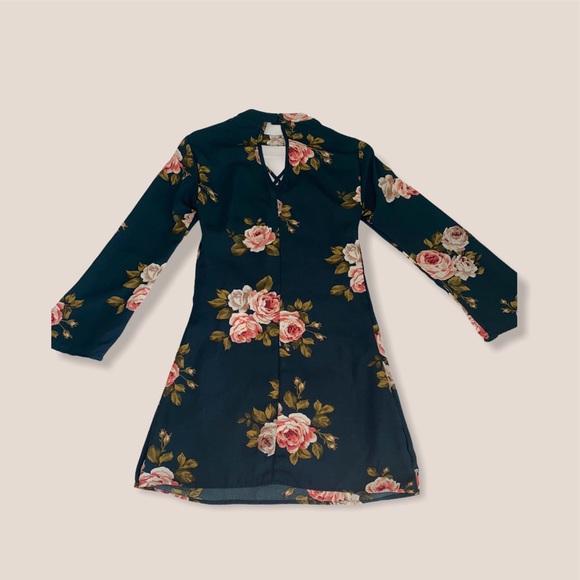 Green dress with flowers. Used, like new - Picture 2 of 4